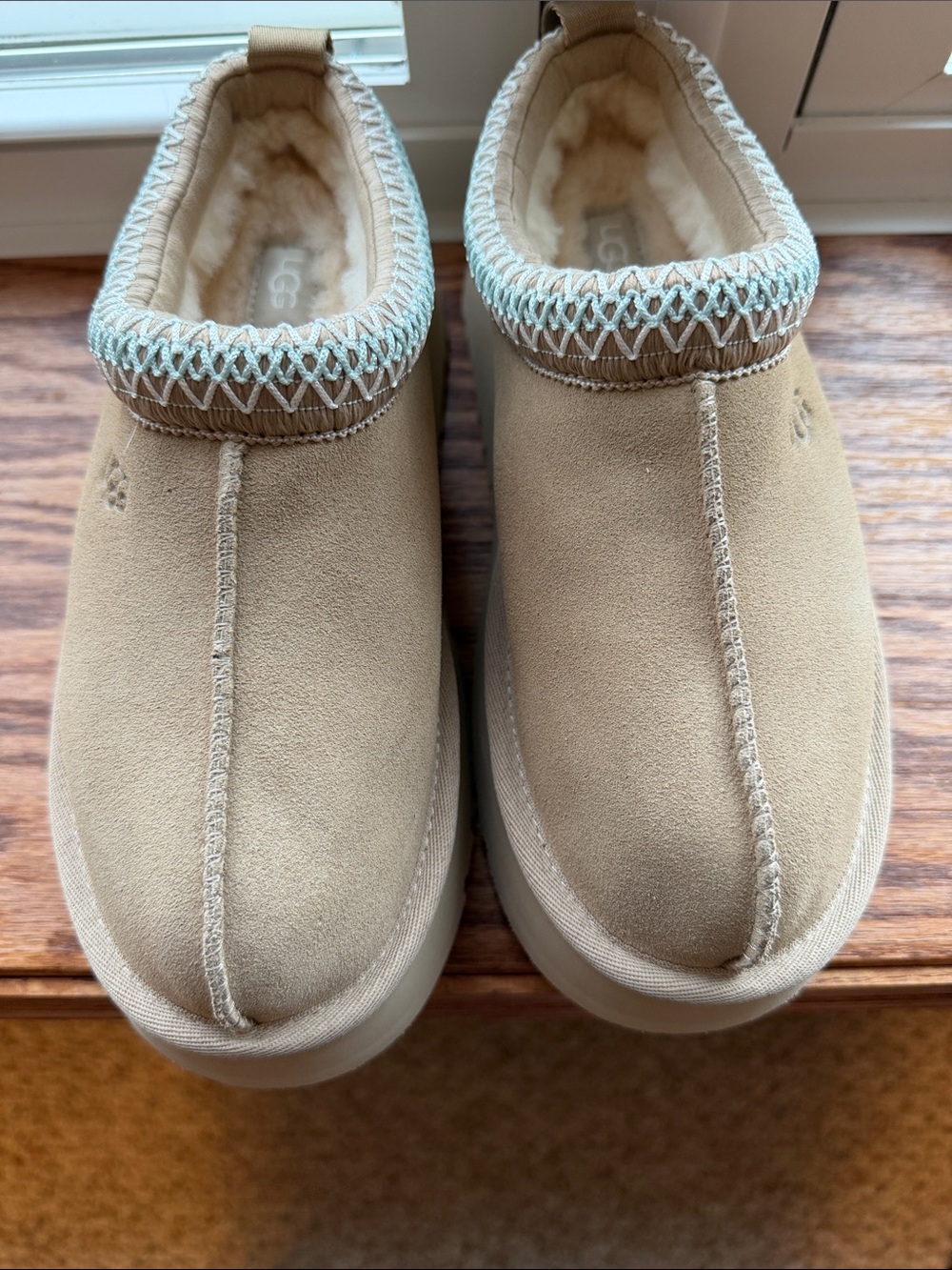 UGG Women's Chestnut Tazz slippers